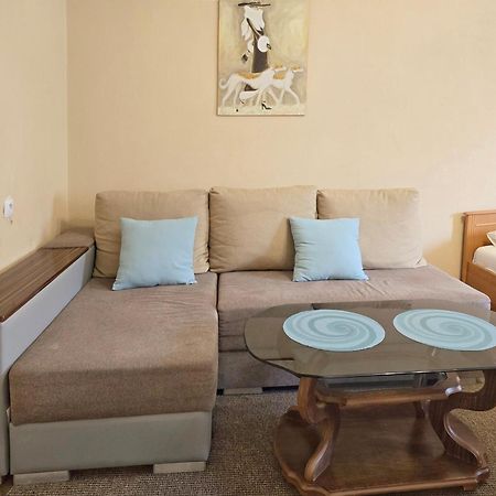 Home Hotel Apartments On Lva Tolstogo Киев Экстерьер фото