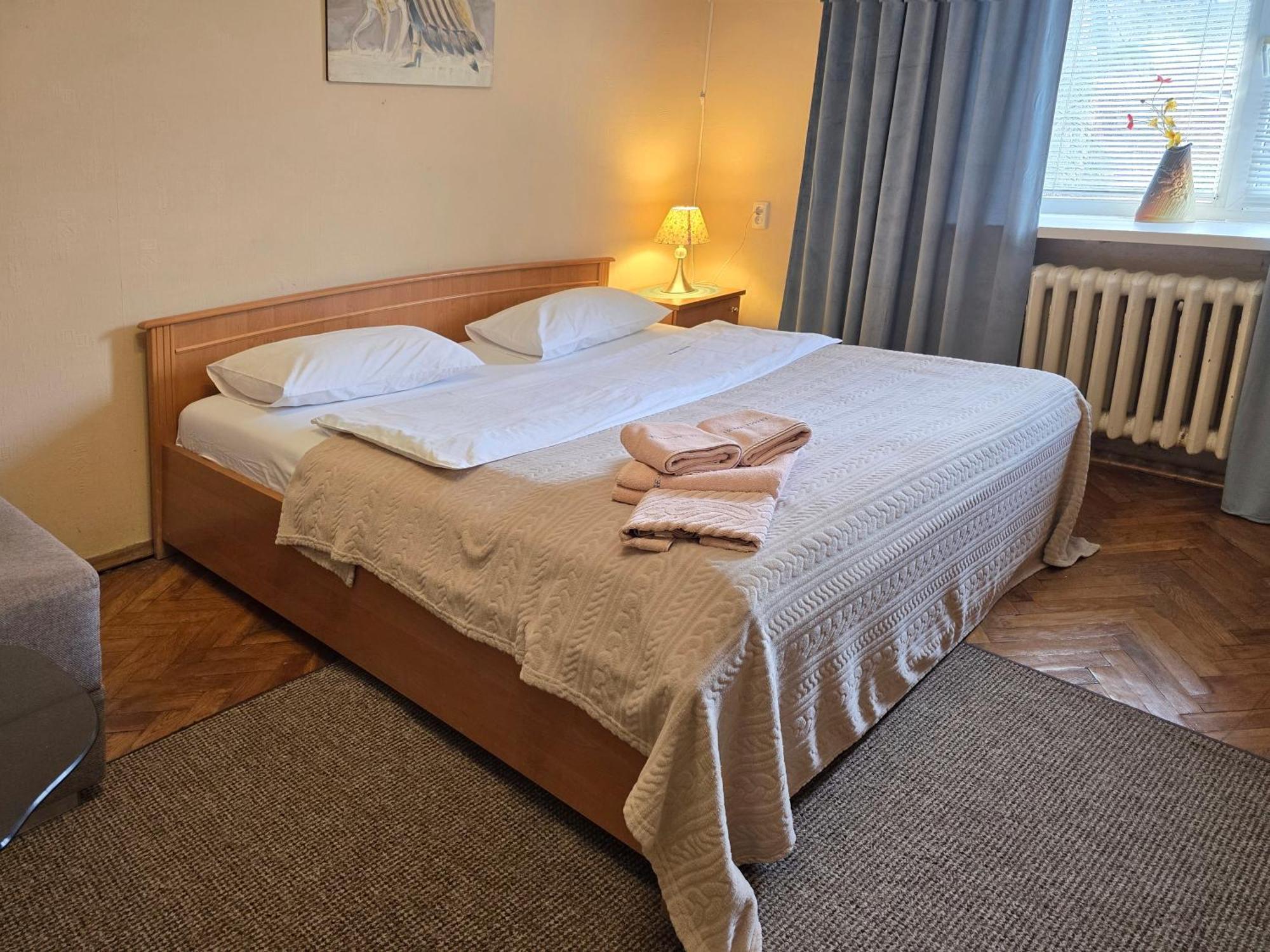 Home Hotel Apartments On Lva Tolstogo Киев Экстерьер фото