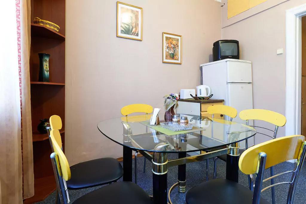 Home Hotel Apartments On Lva Tolstogo Киев Экстерьер фото