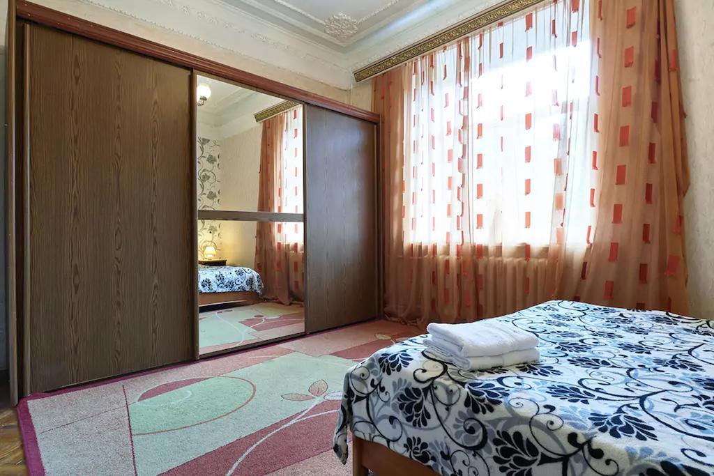 Home Hotel Apartments On Lva Tolstogo Киев Экстерьер фото
