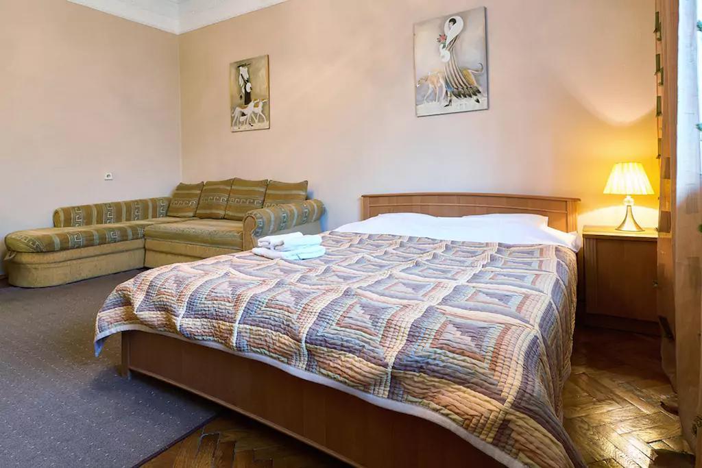 Home Hotel Apartments On Lva Tolstogo Киев Экстерьер фото